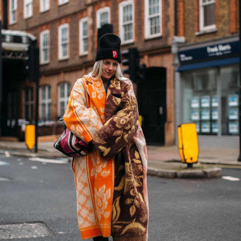 london-fashion-week-street-style-fall-2022-55