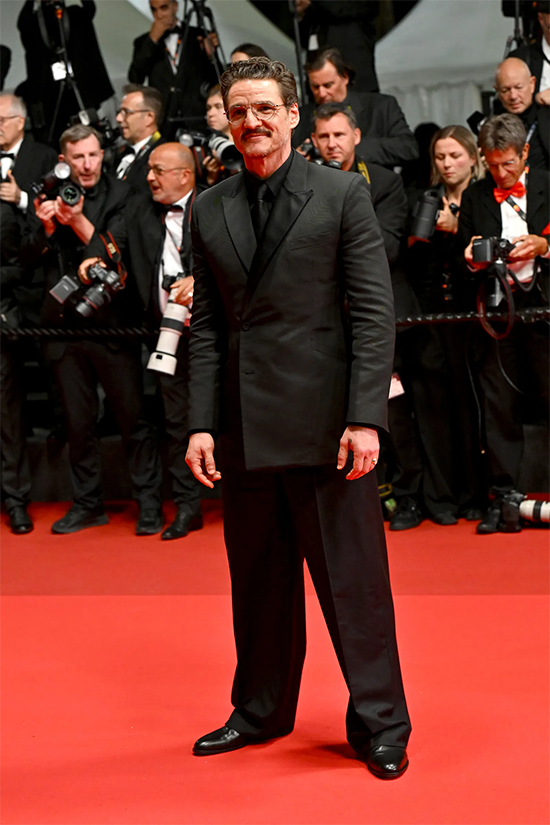 vf525-cannes-all-looks-pedro-pascal vf525-cannes-all-looks-pedro-pascal