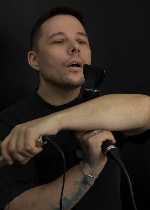 3 3