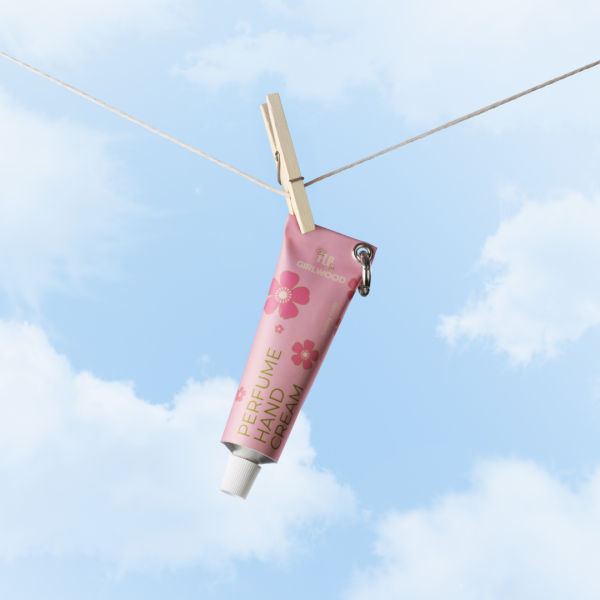 Крем для рук Girlwood x Flo.Lux 2