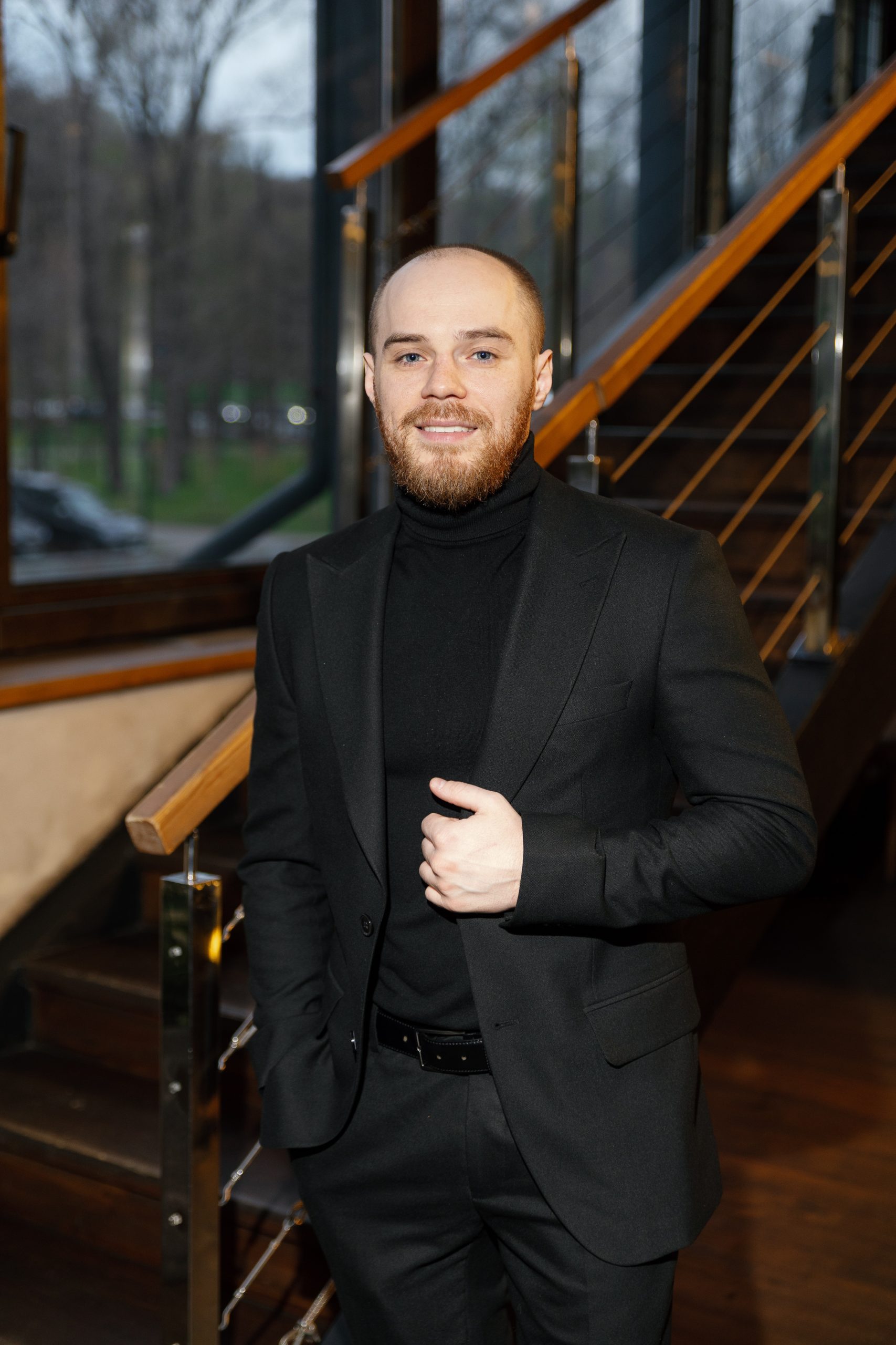 Олег Верняєв