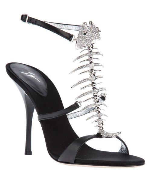 завантаження (44) Giuseppe Zanotti