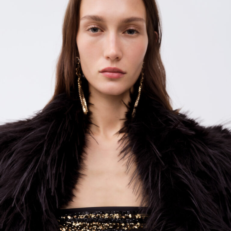 2024-ELIESAABHM-Guest-Designer-PR-Portrait-Image-2x3-sRGB-300ppi-040